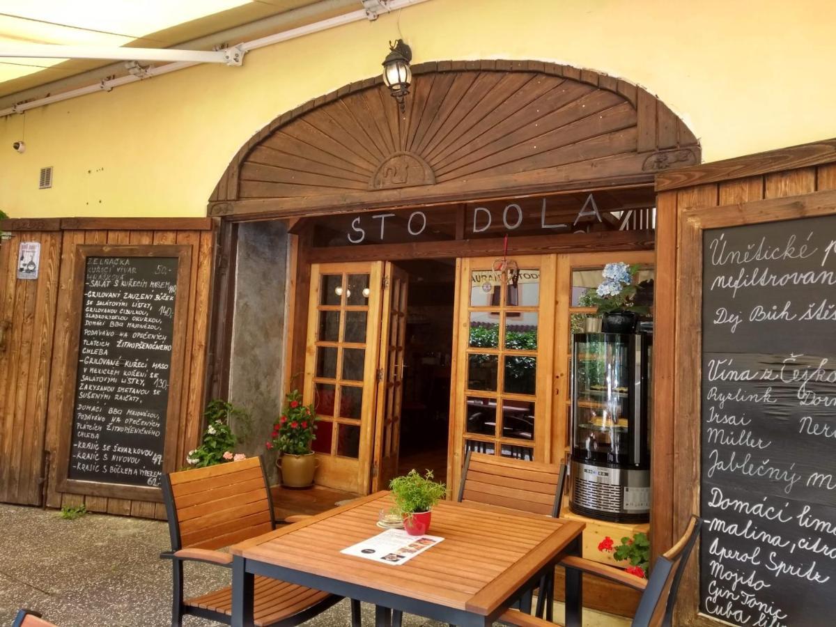 Stodola-Soukromy Apartman Pro Dva S Venkovni Virivkou Карлштейн Экстерьер фото