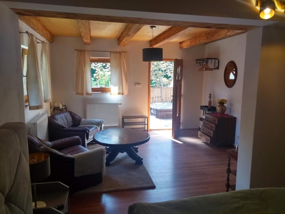 Stodola-Soukromy Apartman Pro Dva S Venkovni Virivkou Карлштейн Экстерьер фото